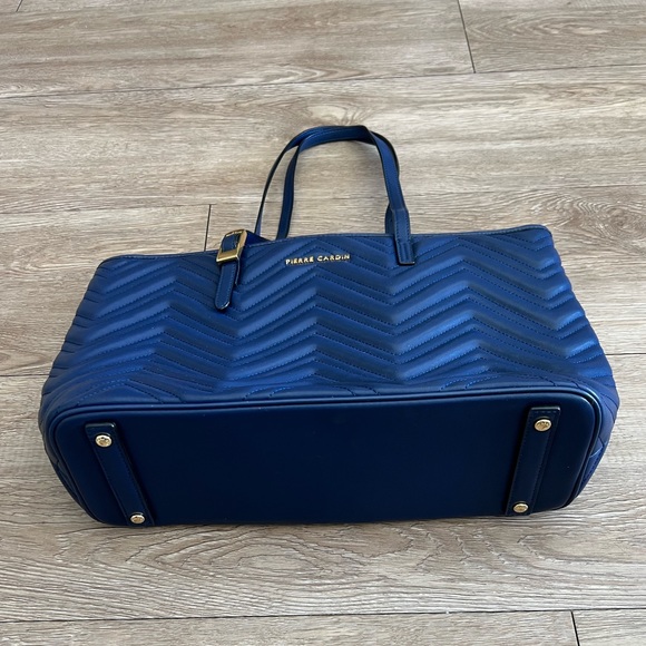 Pierre Cardin Purse - Picture 5 of 12